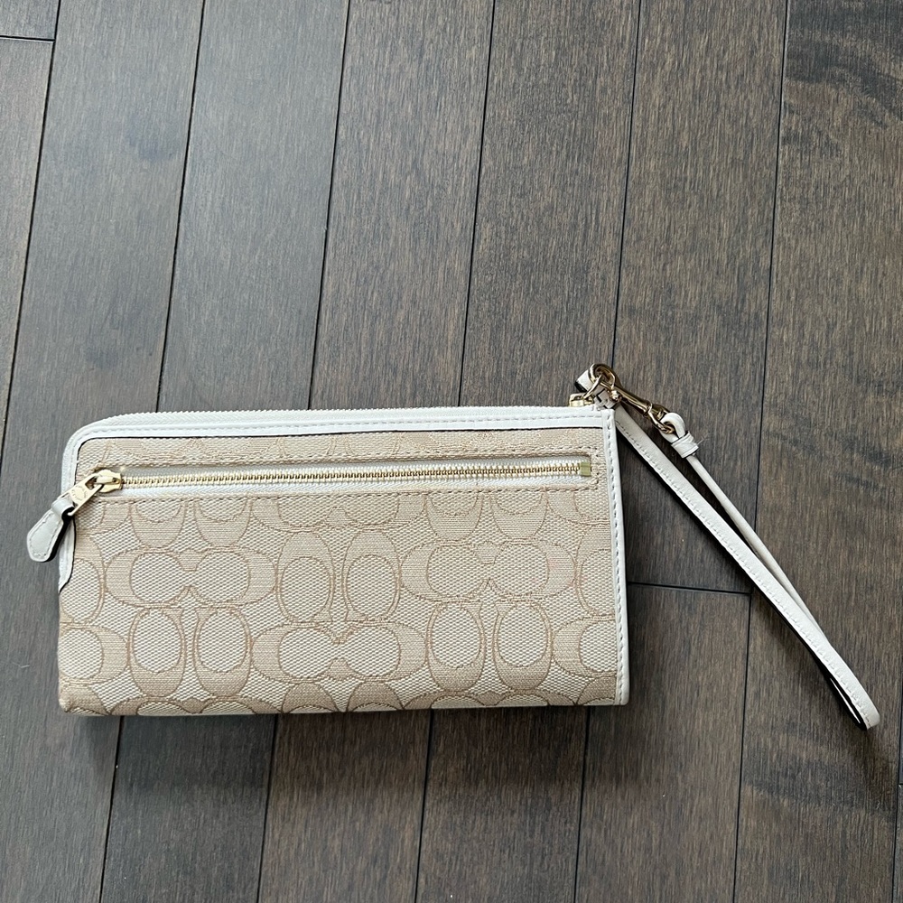 Coach Wristlet - Picture 2 of 3